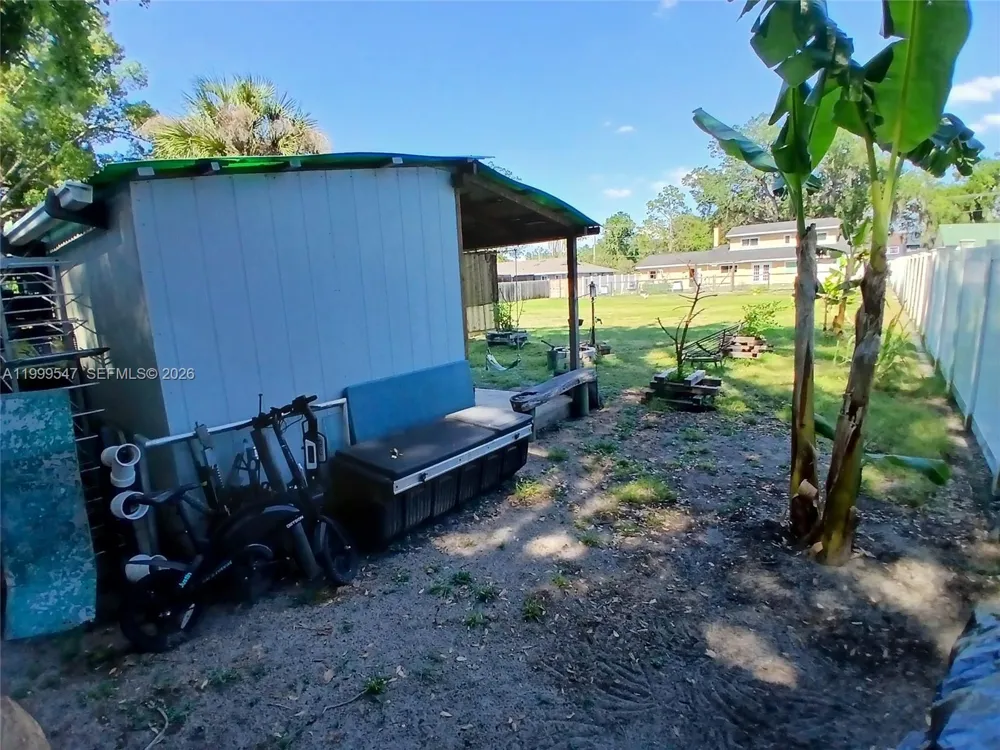 2211 NEW JERSEY RD Lakeland, FL 33803