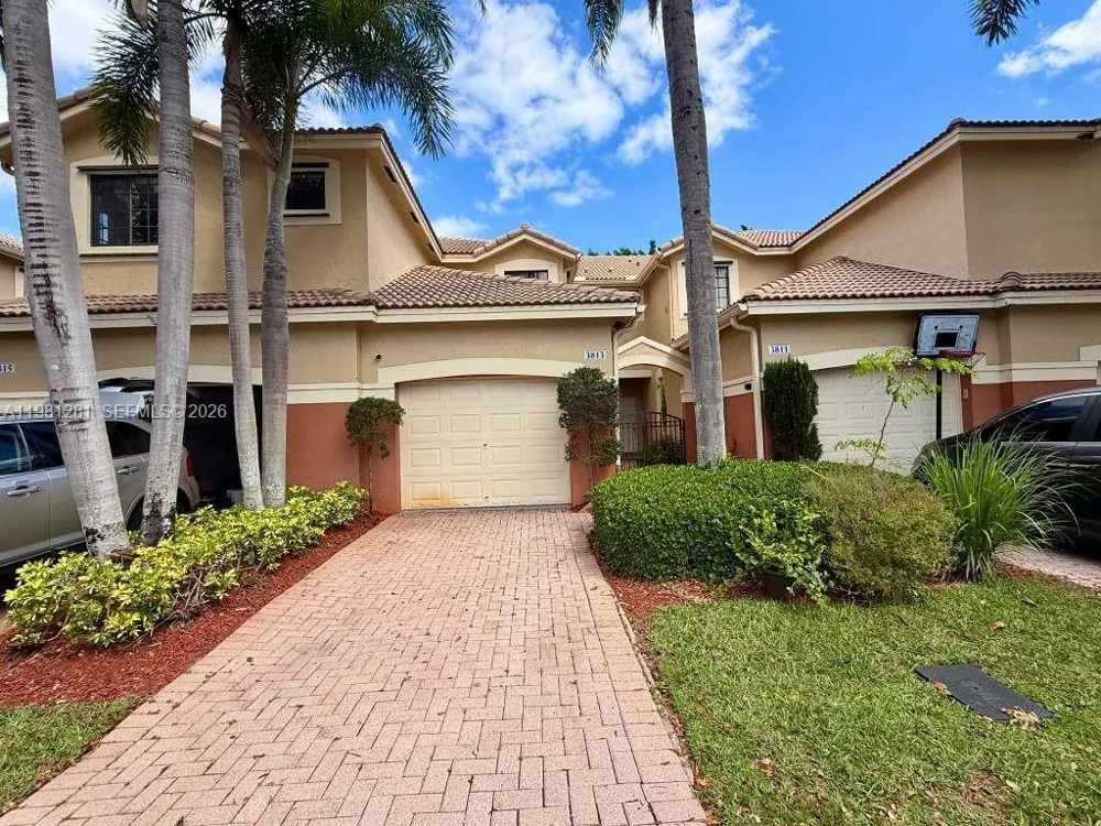 3813 Tree Top Dr Weston, FL 33332
