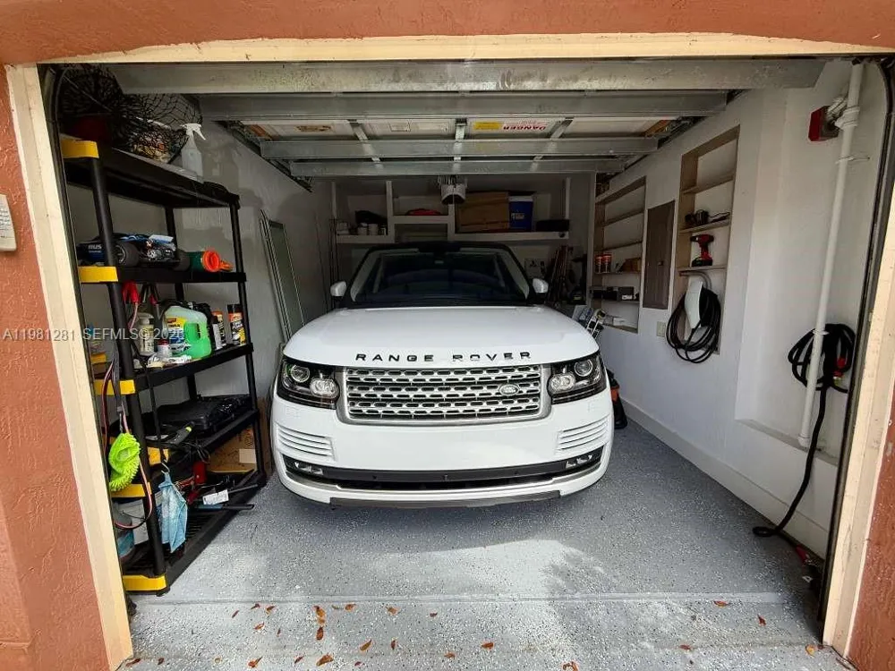 3813 Tree Top Dr Weston, FL 33332
