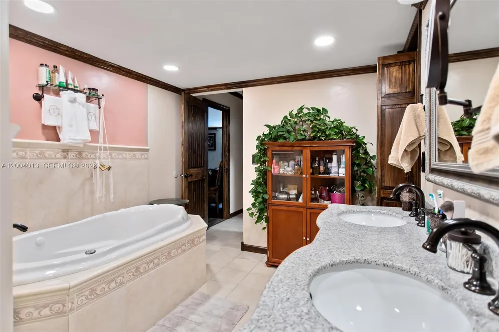 1500 S Ocean Dr #2G Hollywood, FL 33019