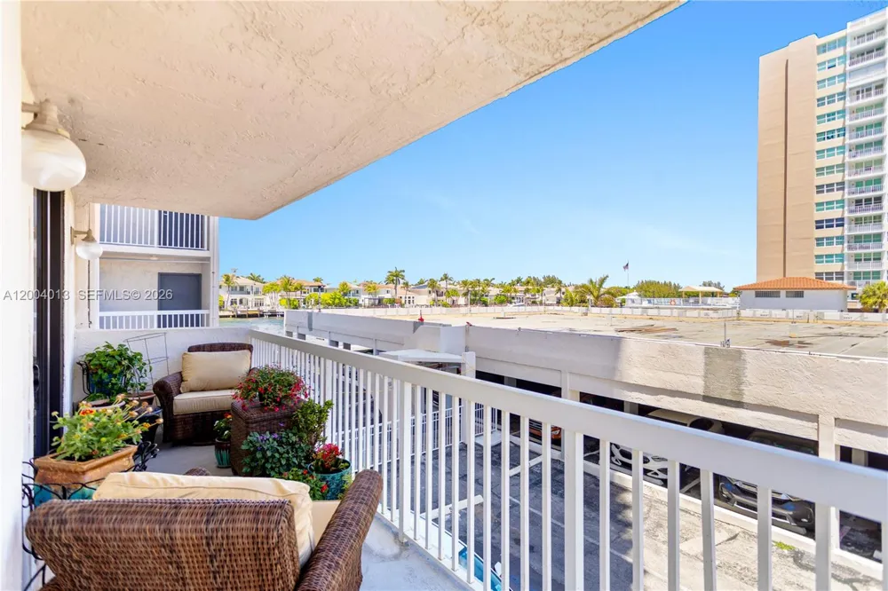 1500 S Ocean Dr #2G Hollywood, FL 33019