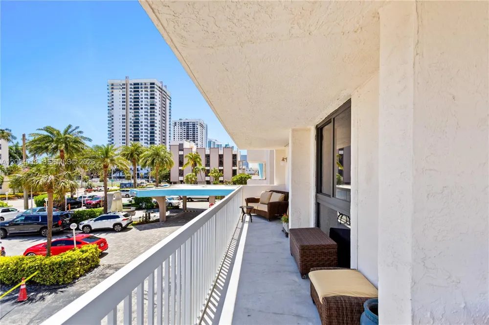 1500 S Ocean Dr #2G Hollywood, FL 33019