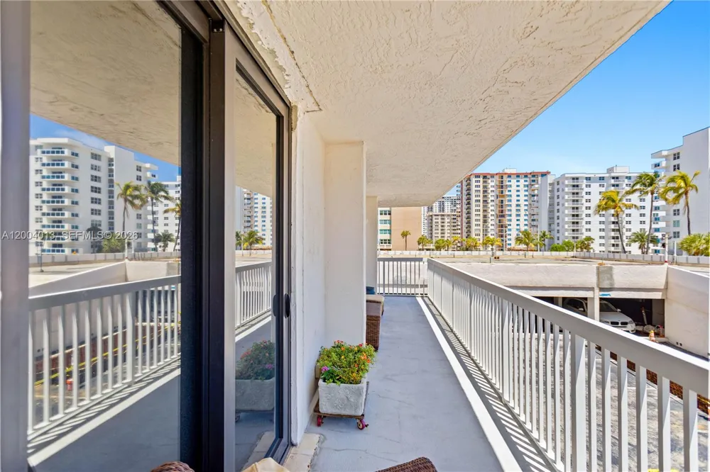 1500 S Ocean Dr #2G Hollywood, FL 33019