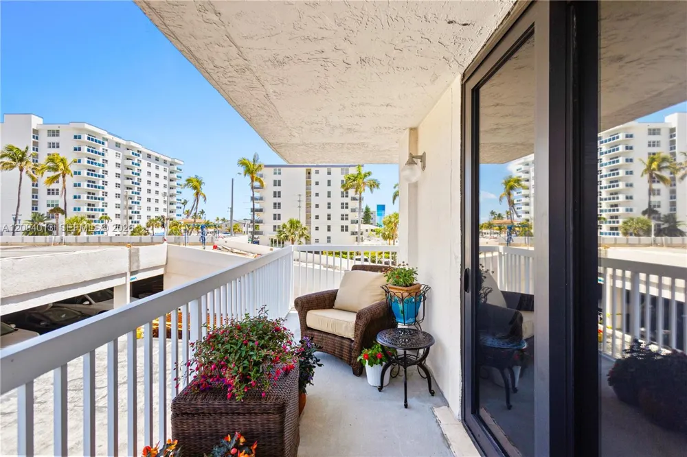 1500 S Ocean Dr #2G Hollywood, FL 33019