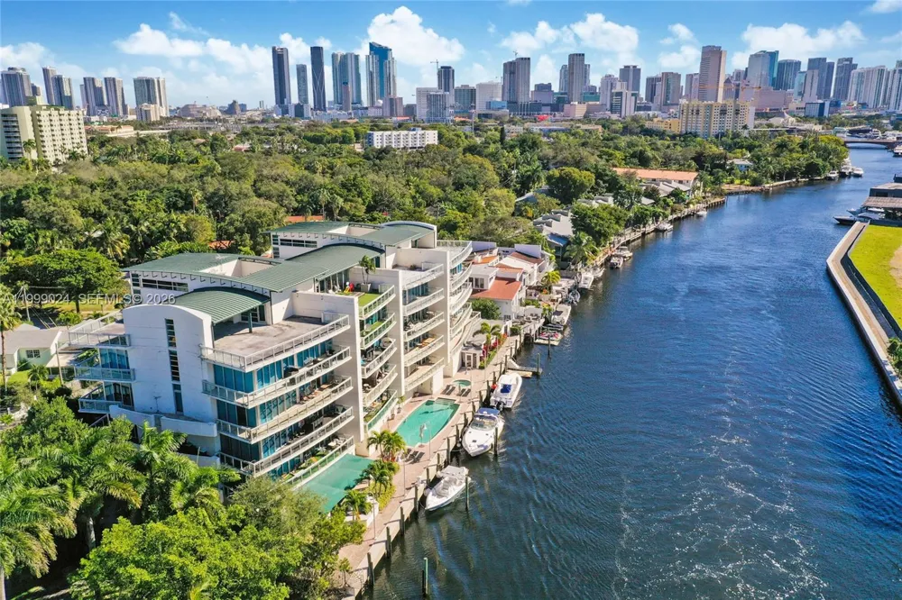 1090 NW N River Dr #402 Miami, FL 33136