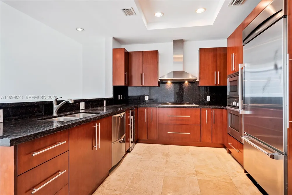 1090 NW N River Dr #402 Miami, FL 33136