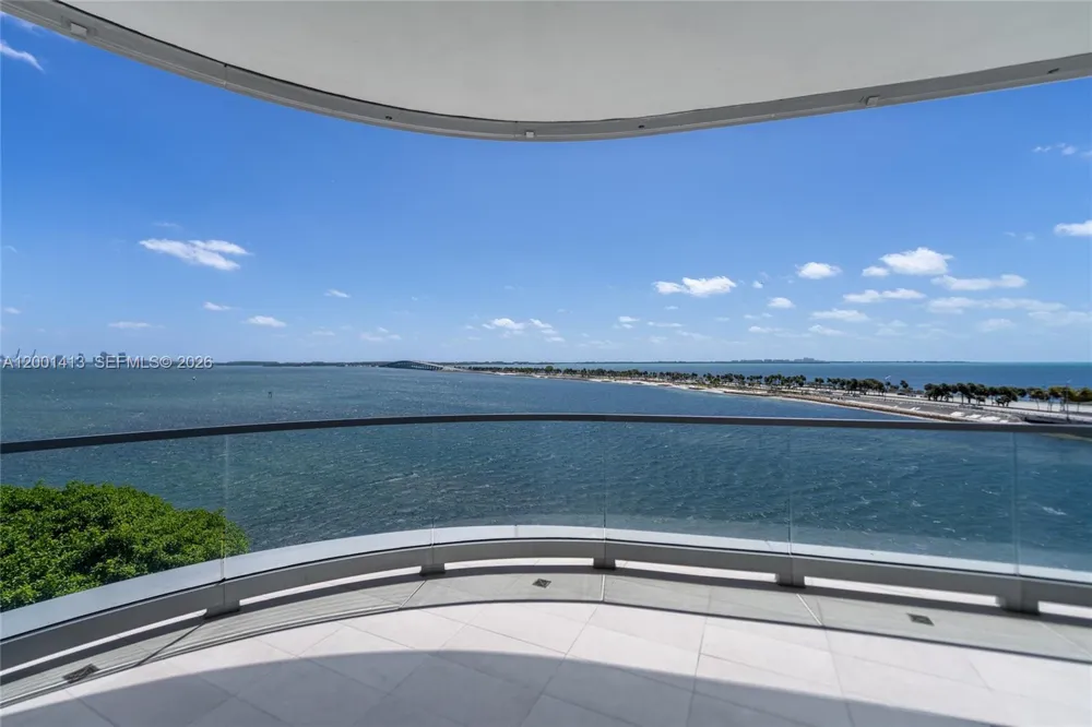 175 SE 25 Rd #501 Miami, FL 33129