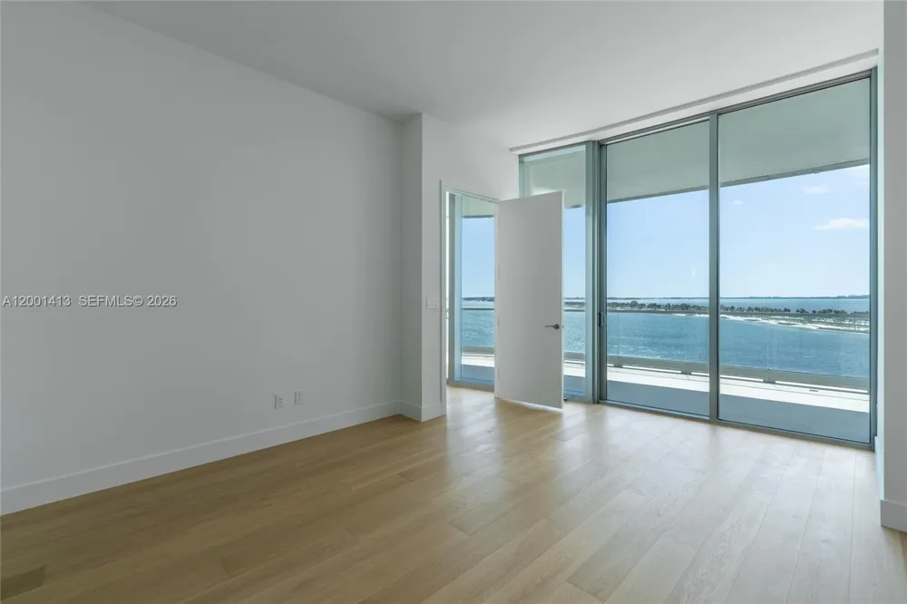 175 SE 25 Rd #501 Miami, FL 33129