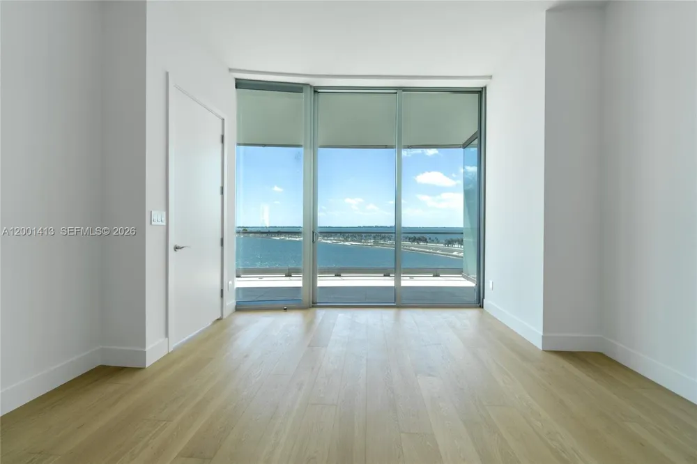 175 SE 25 Rd #501 Miami, FL 33129