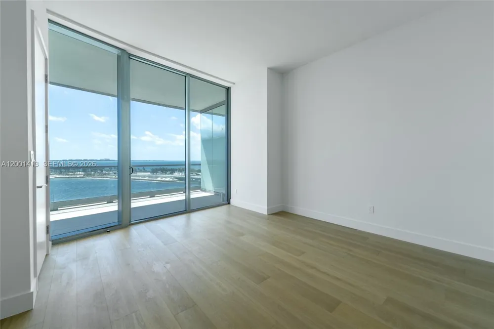 175 SE 25 Rd #501 Miami, FL 33129