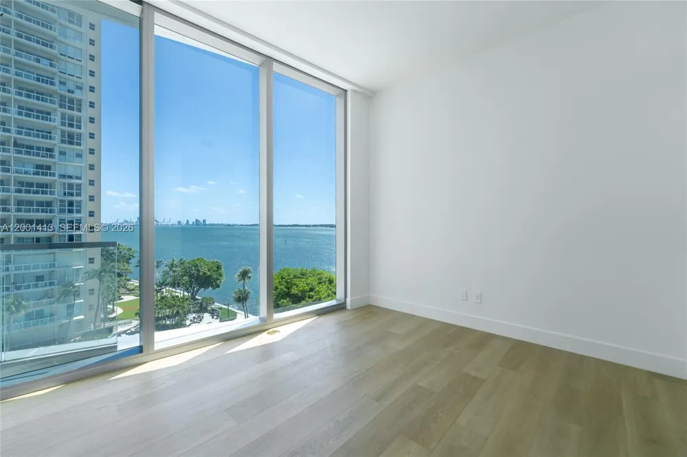 175 SE 25 Rd #501 Miami, FL 33129