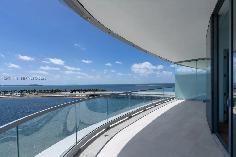 175 SE 25 Rd #501 Miami, FL 33129