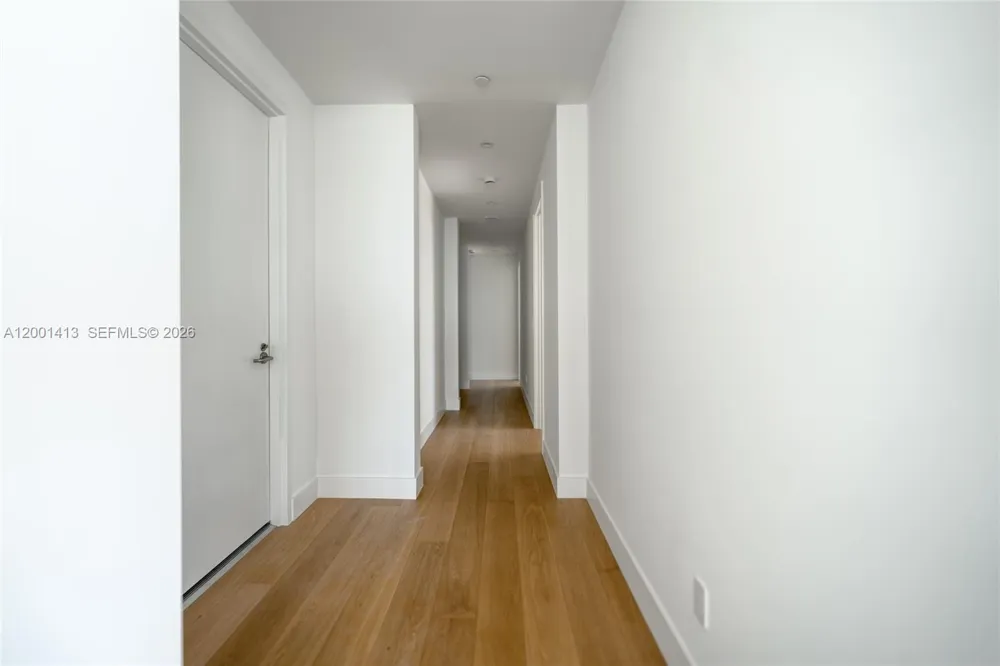 175 SE 25 Rd #501 Miami, FL 33129