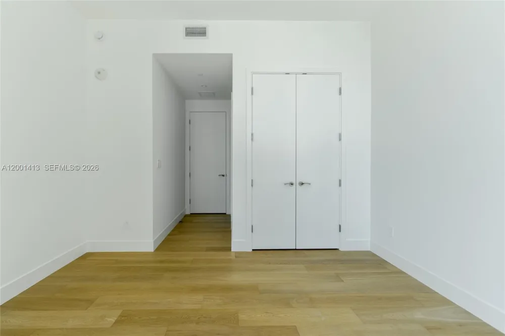175 SE 25 Rd #501 Miami, FL 33129