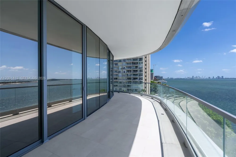175 SE 25 Rd #501 Miami, FL 33129