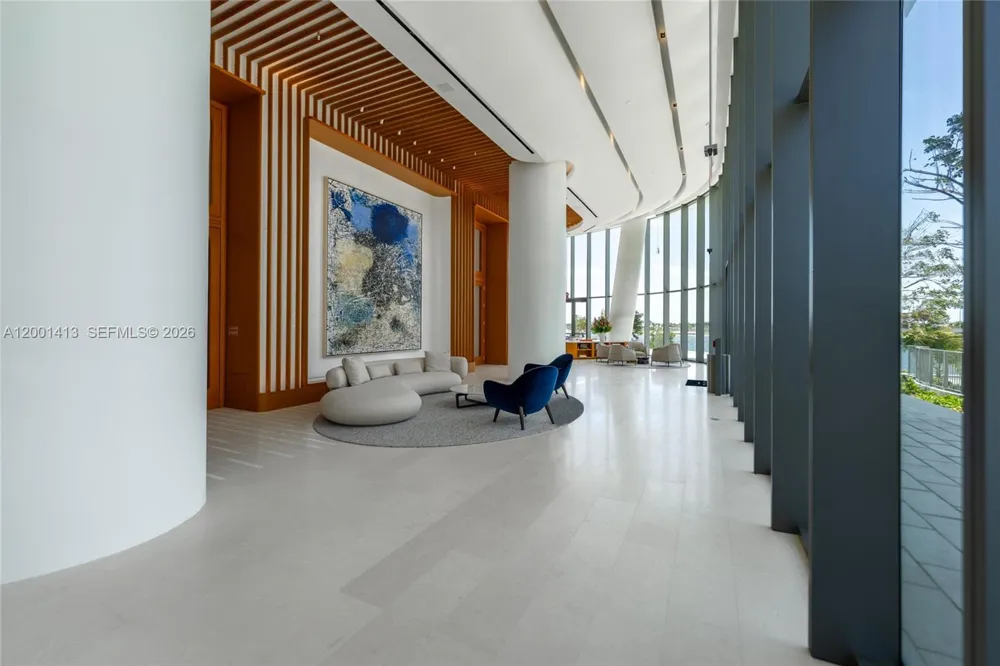 175 SE 25 Rd #501 Miami, FL 33129