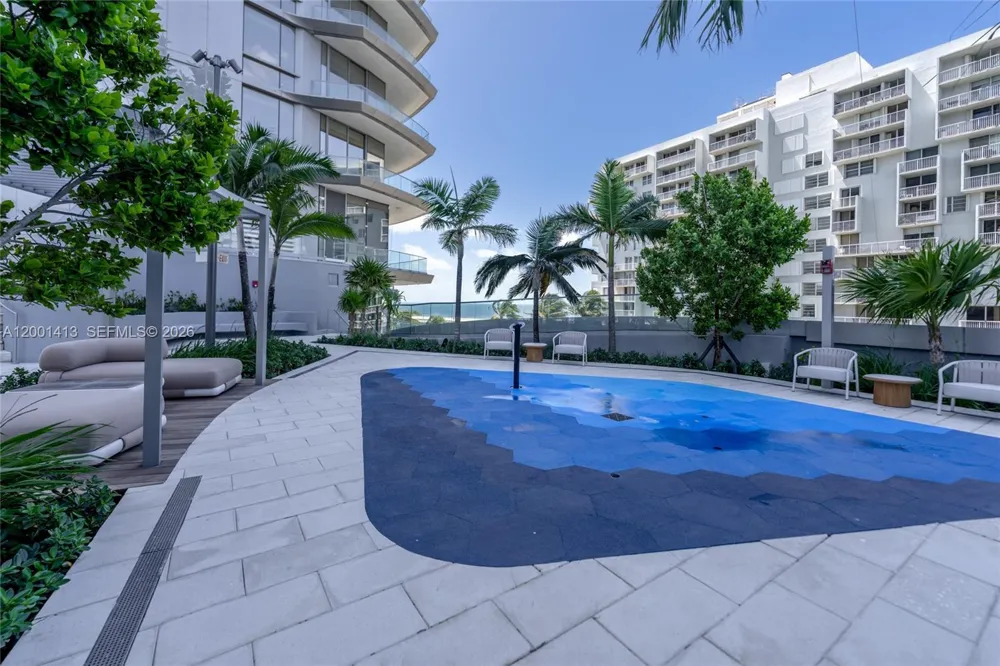 175 SE 25 Rd #501 Miami, FL 33129