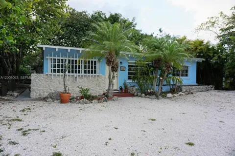 229 2nd Rd