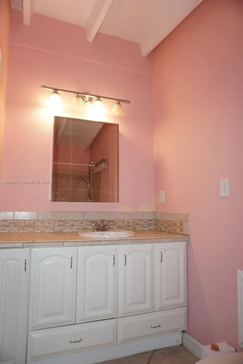 229 2nd Rd Key Largo, FL 33037