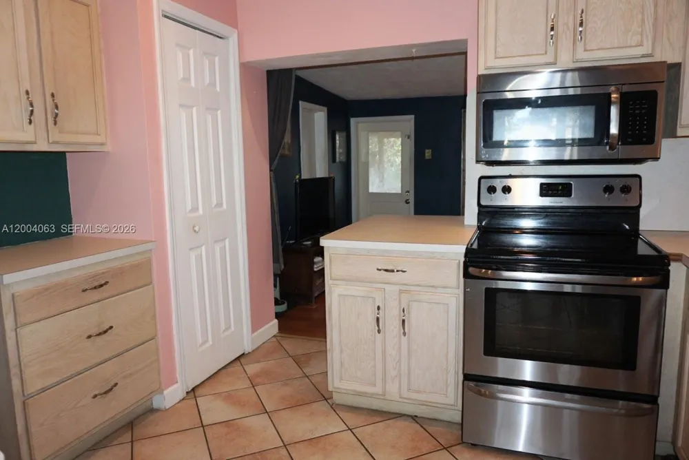 229 2nd Rd Key Largo, FL 33037