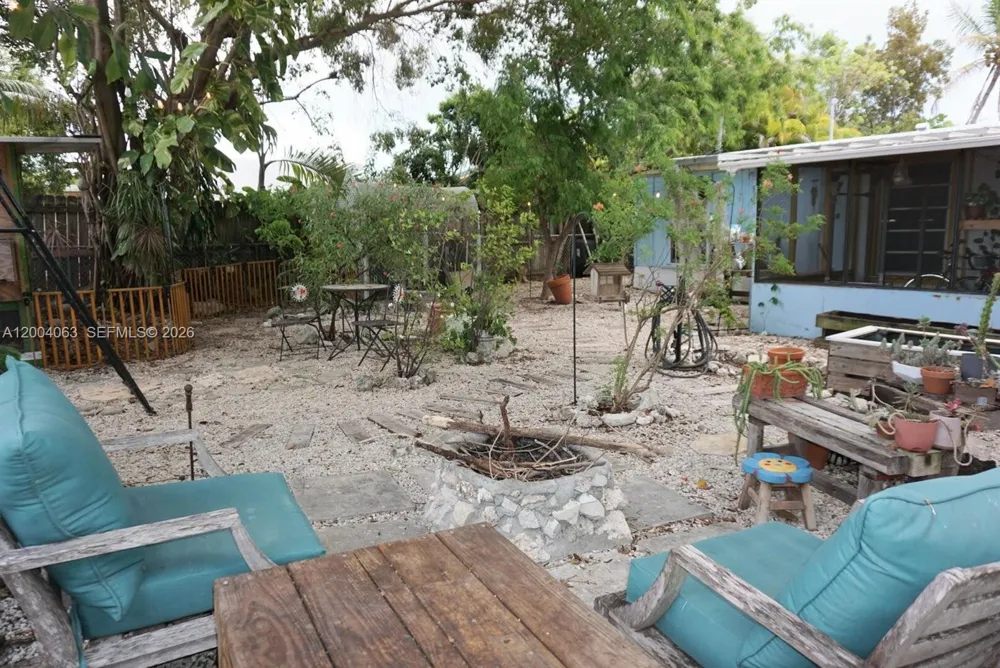 229 2nd Rd Key Largo, FL 33037