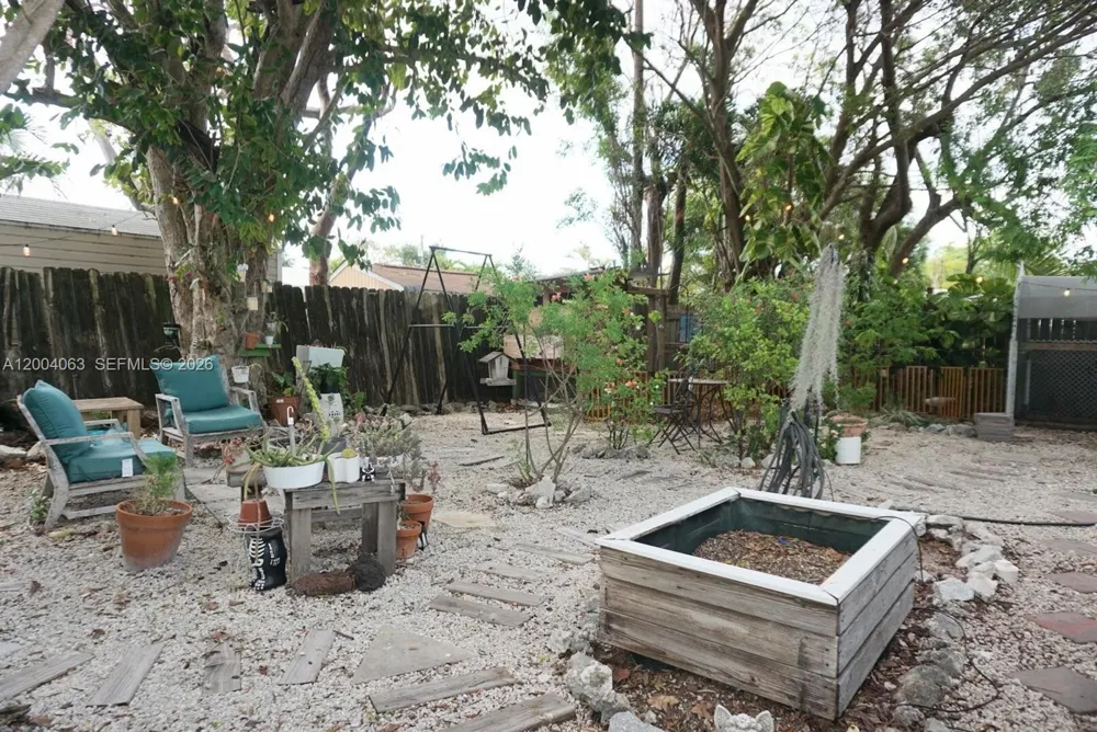 229 2nd Rd Key Largo, FL 33037