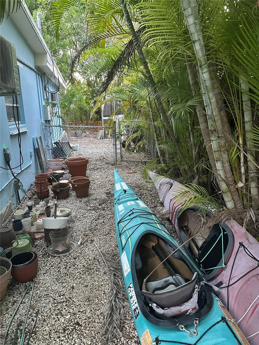 229 2nd Rd Key Largo, FL 33037