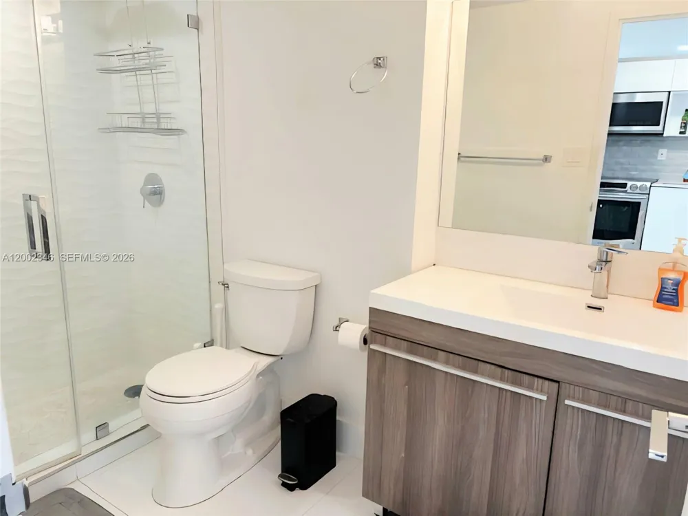 100 Lincoln Rd #927 Miami Beach, FL 33139