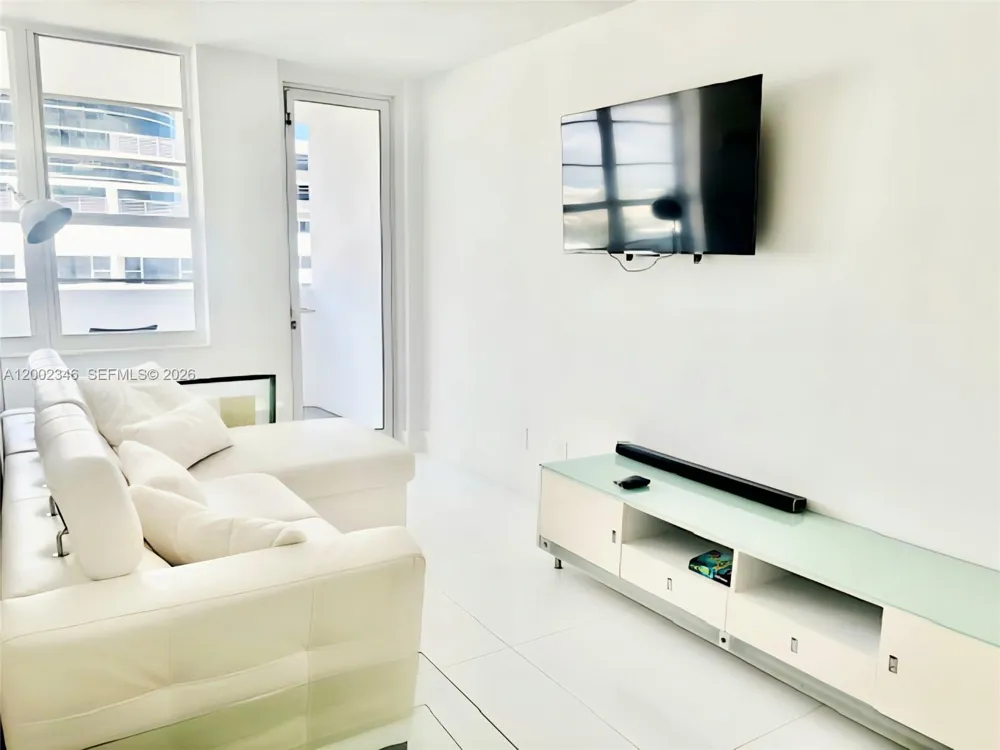 100 Lincoln Rd #927 Miami Beach, FL 33139