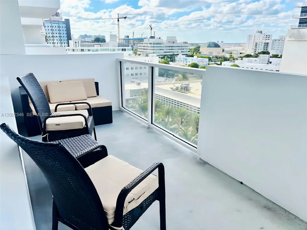 100 Lincoln Rd #927 Miami Beach, FL 33139