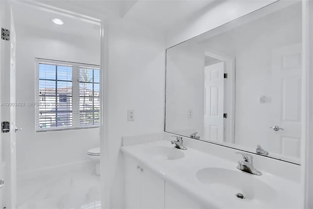 21032 NE 32nd Ave #21032 Aventura, FL 33180