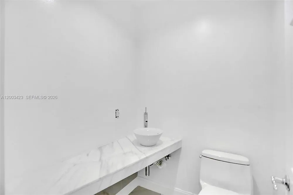 21032 NE 32nd Ave #21032 Aventura, FL 33180