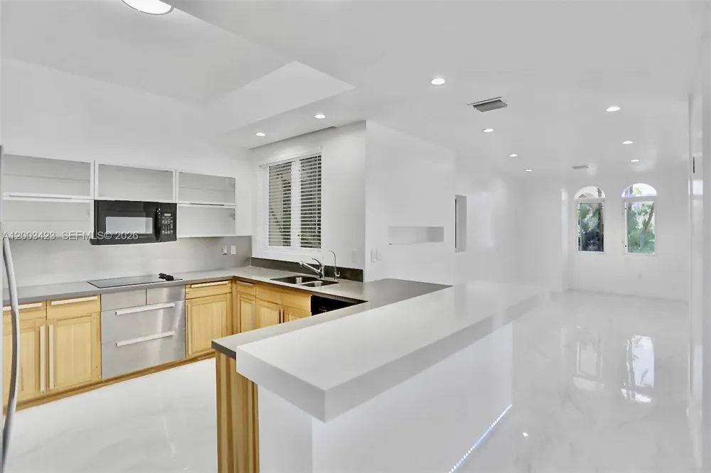 21032 NE 32nd Ave #21032 Aventura, FL 33180