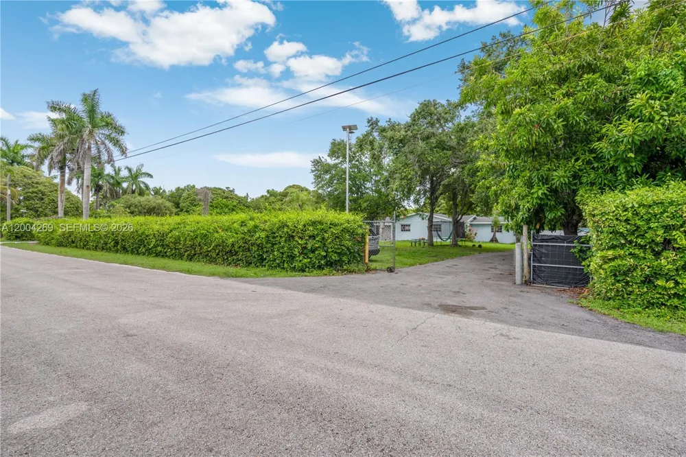 26105 SW 193rd Ave Homestead, FL 33031
