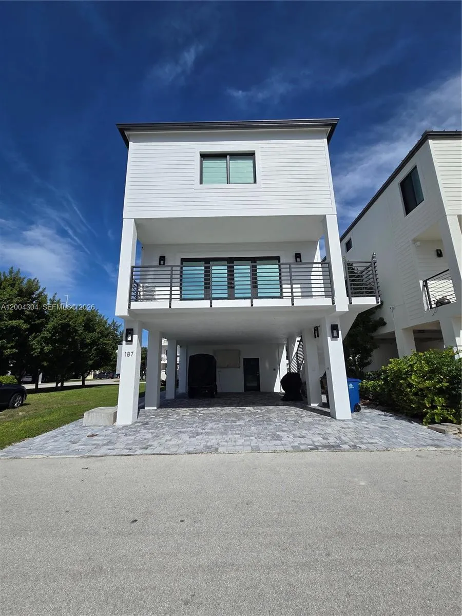 94825 Overseas Hwy #187 Key Largo, FL 33037