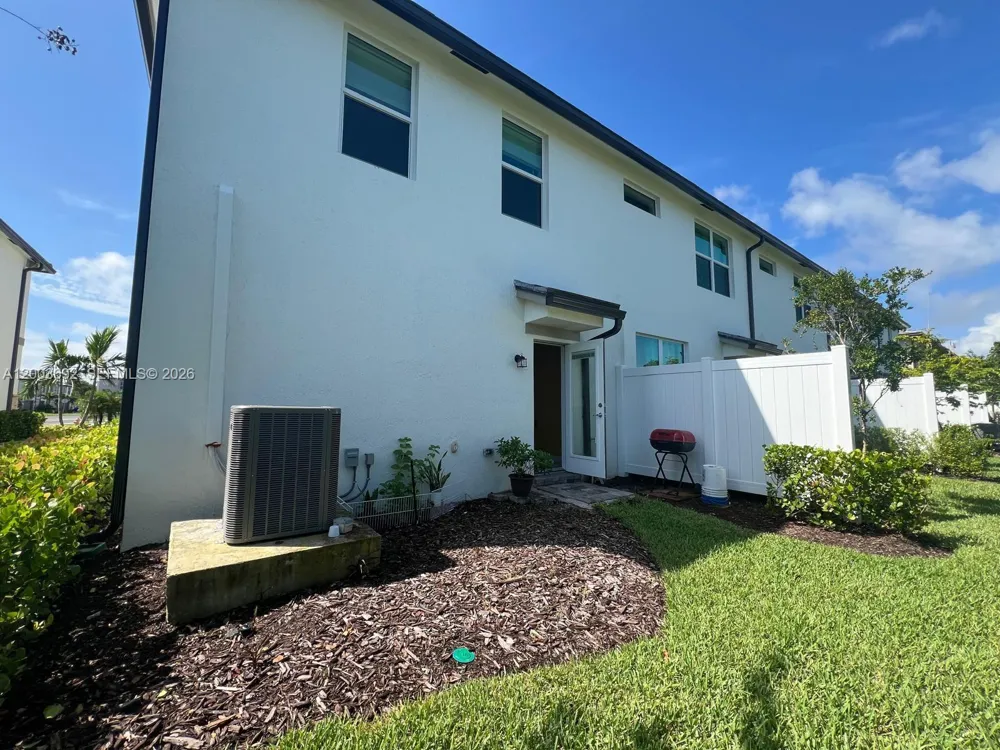 3235 Watercress DR Lauderdale Lakes, FL 33311