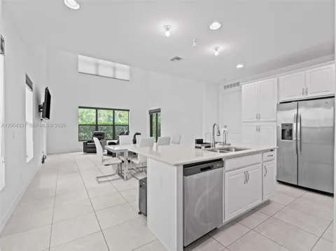 10105 Brickhill Dr