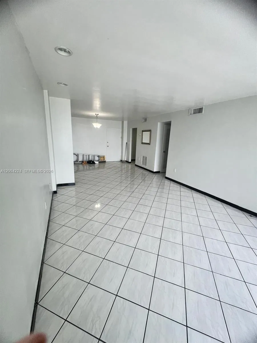 1865 79th St Csw #PH-J North Bay Village, FL 33141
