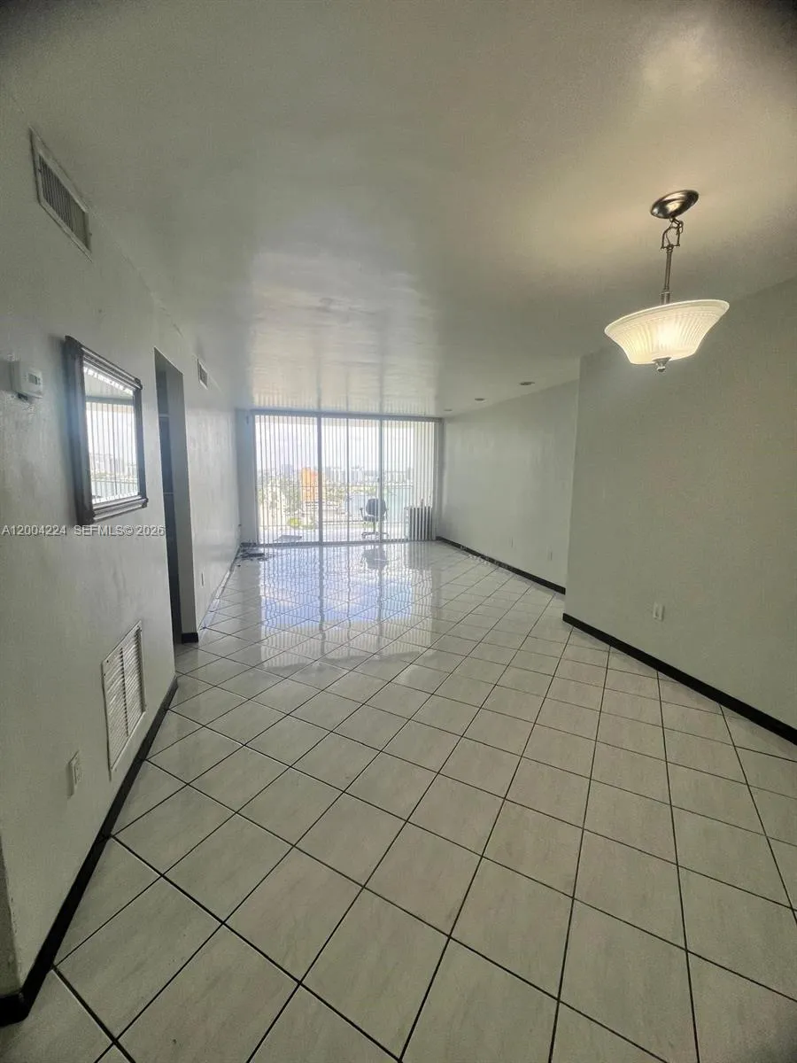 1865 79th St Csw #PH-J North Bay Village, FL 33141
