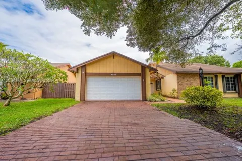 5501 SW 147th Pl