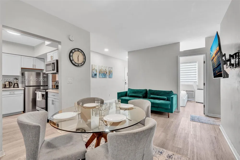 10006 E Bay Harbor Dr #17 Bay Harbor Islands, FL 33154
