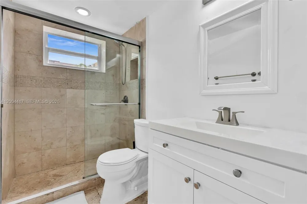 10000 E Bay Harbor Dr #12 Bay Harbor Islands, FL 33154
