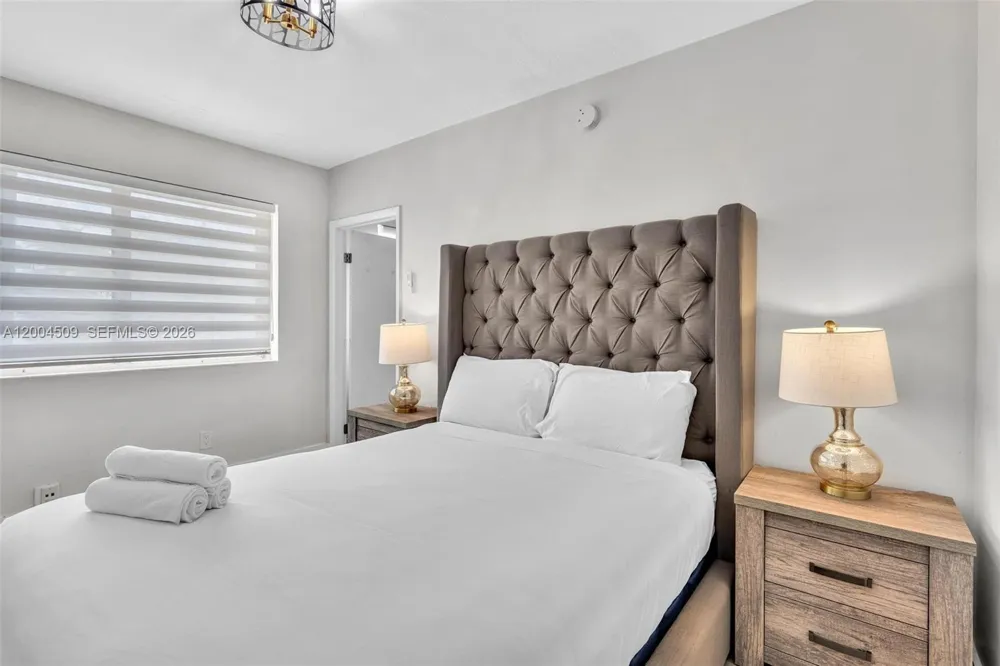 10000 E Bay Harbor Dr #18 Bay Harbor Islands, FL 33154
