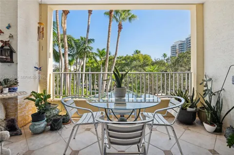 719 Crandon Blvd #310