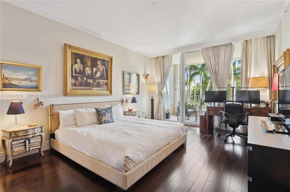 719 Crandon Blvd #310 Key Biscayne, FL 33149