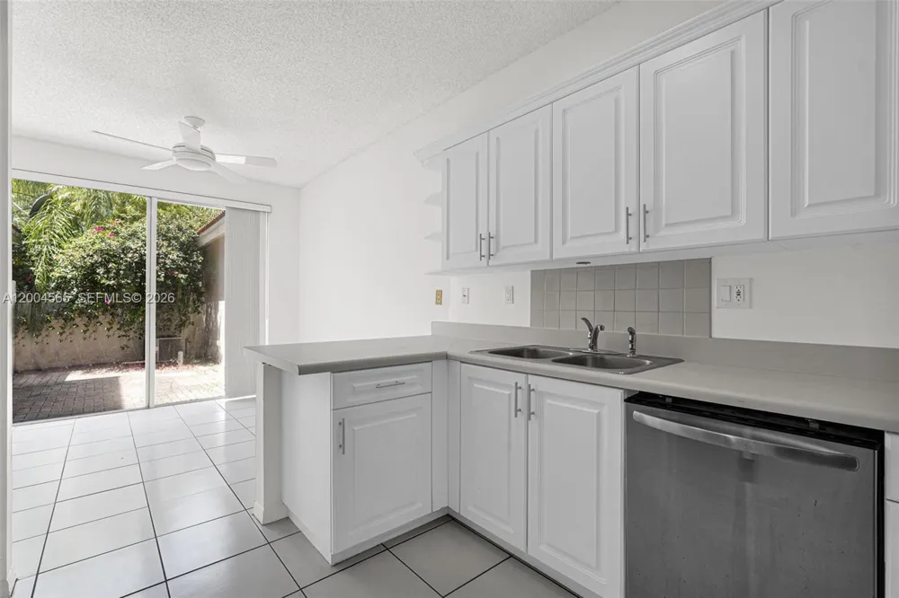 1675 Yellowheart Way Hollywood, FL 33019