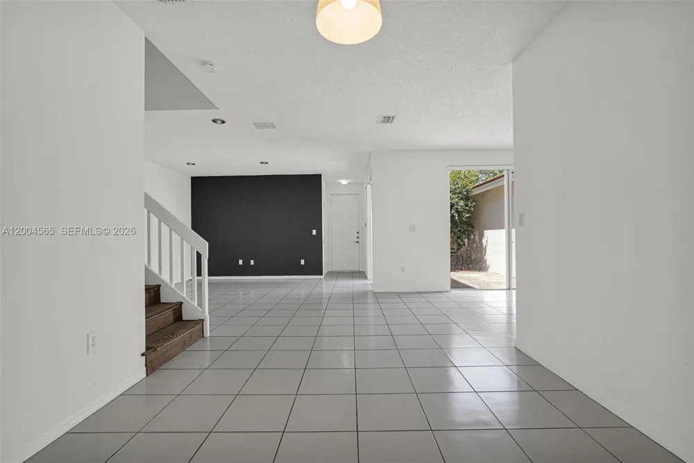 1675 Yellowheart Way Hollywood, FL 33019