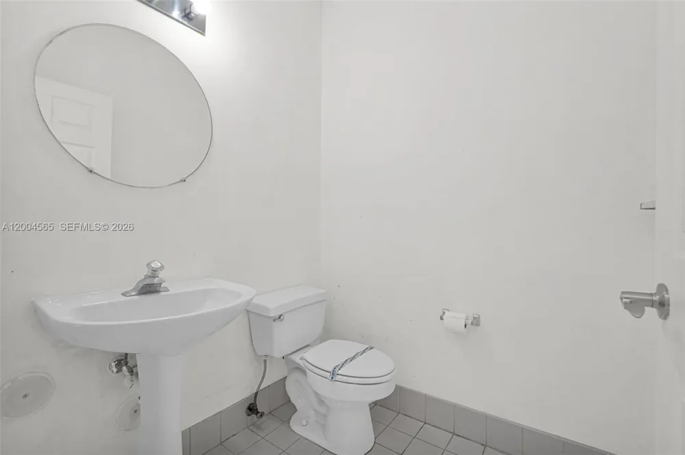 1675 Yellowheart Way Hollywood, FL 33019