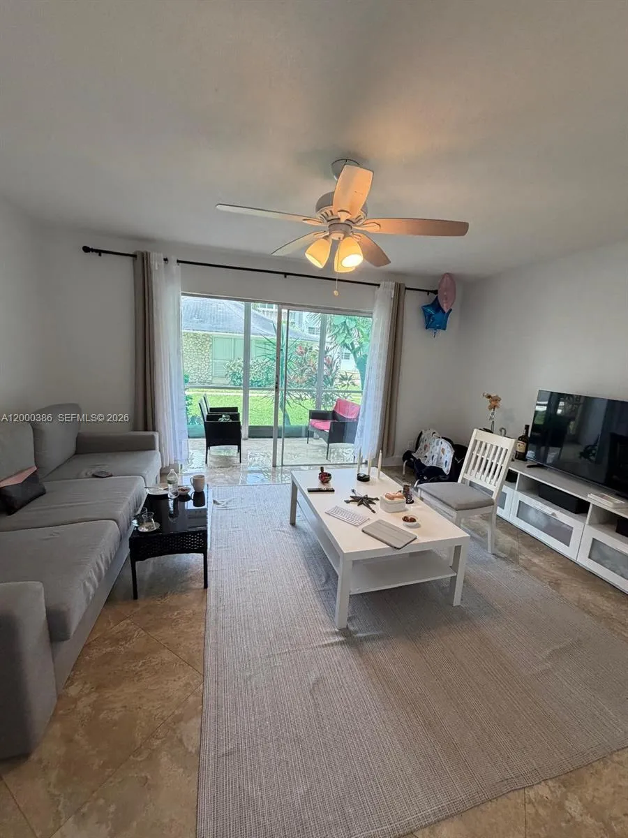 219 NE 14th Ave #101