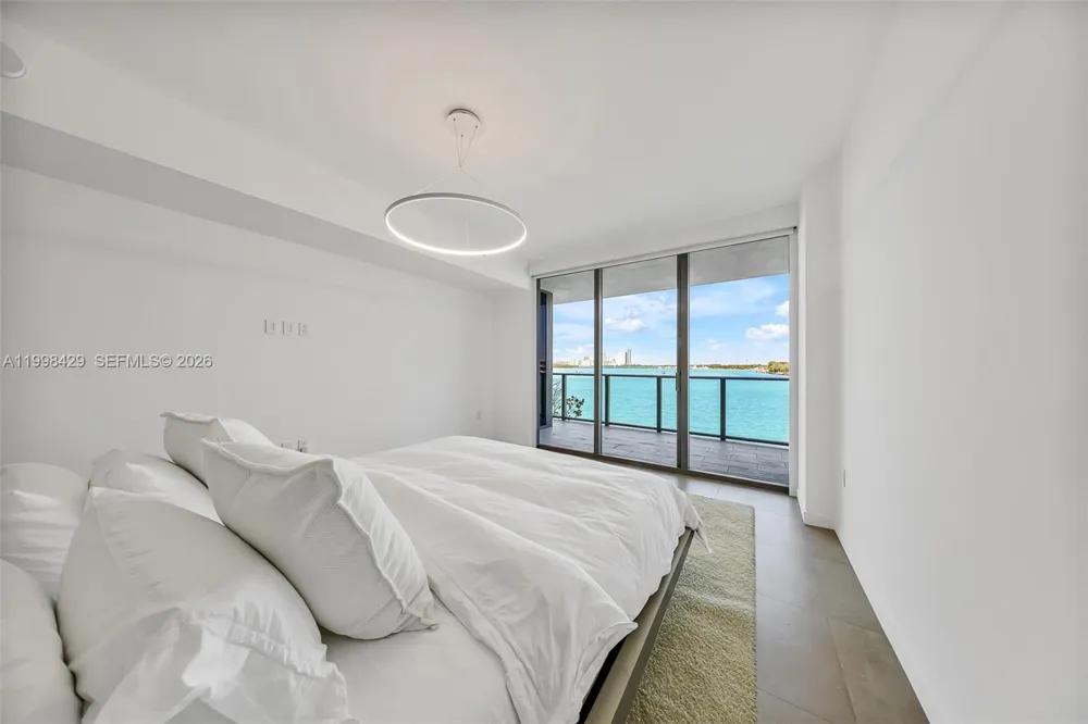 1135 103rd St #304 Bay Harbor Islands, FL 33154